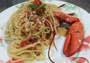 Speciale weekend, spaghetti all'Astice e pomodorini ciliegino Pachino